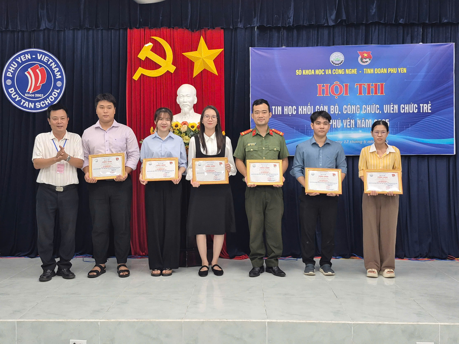 Trau dồi kỹ năng, kiến thức công nghệ cho công chức trẻ