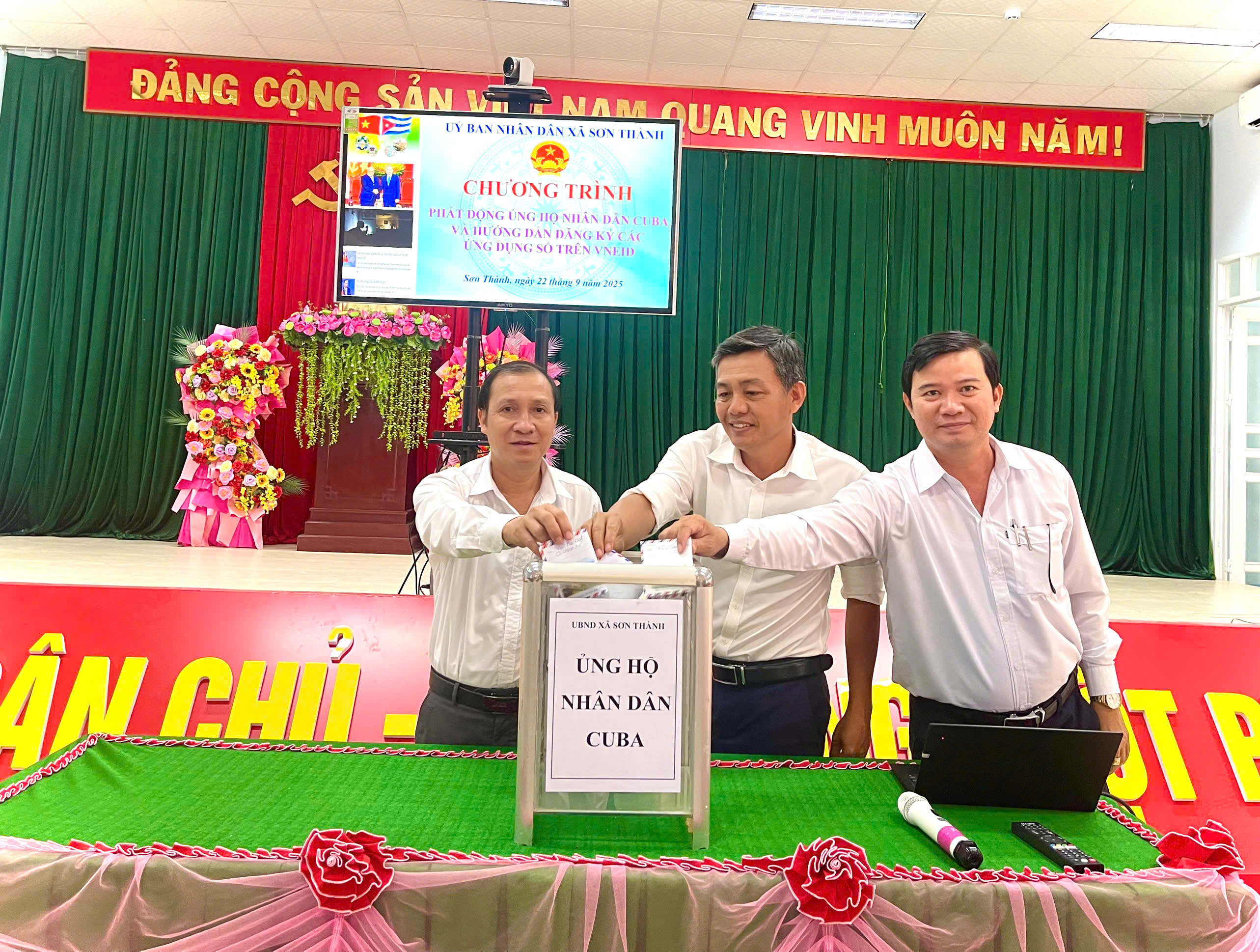 z7036553931995_5c047d614886d88da08cec697b0be6b6