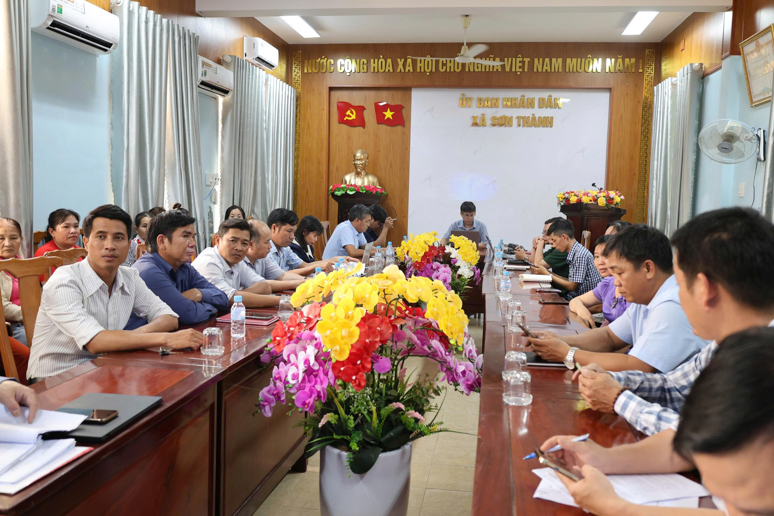 Hội nghị trực tuyến phát động phong trào “Bình dân học vụ số” năm 2026 và ra mắt Trung tâm dữ liệu tỉnh Đắk Lắk