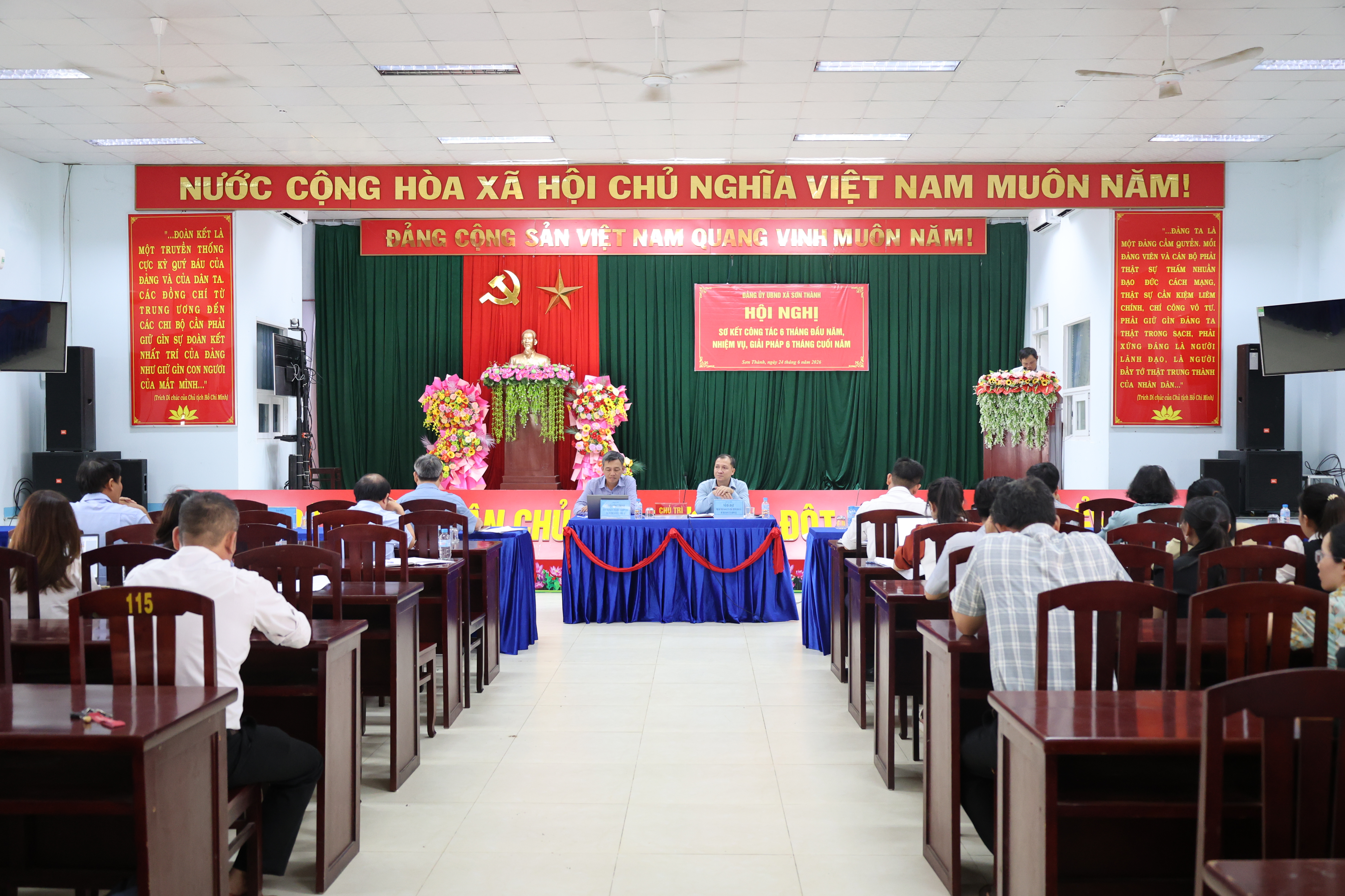 Sơn Thành: Đảng ủy UBND xã sơ kết công tác 6 tháng đầu năm 2026