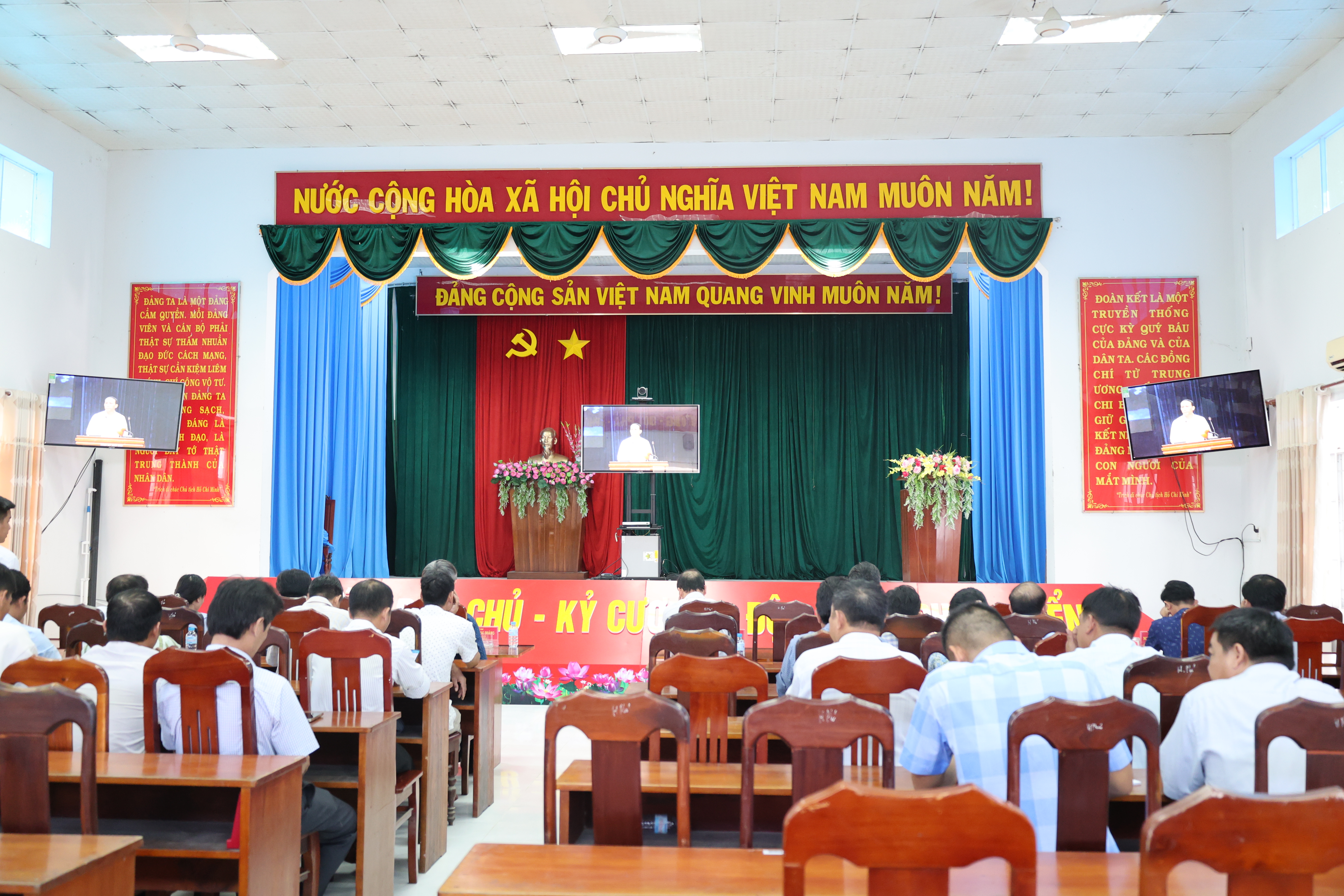 Chương trình phát động Kế hoạch hành động 100 ngày tháo gỡ điểm nghẽn, nâng cao hiệu quả chuyển đổi số