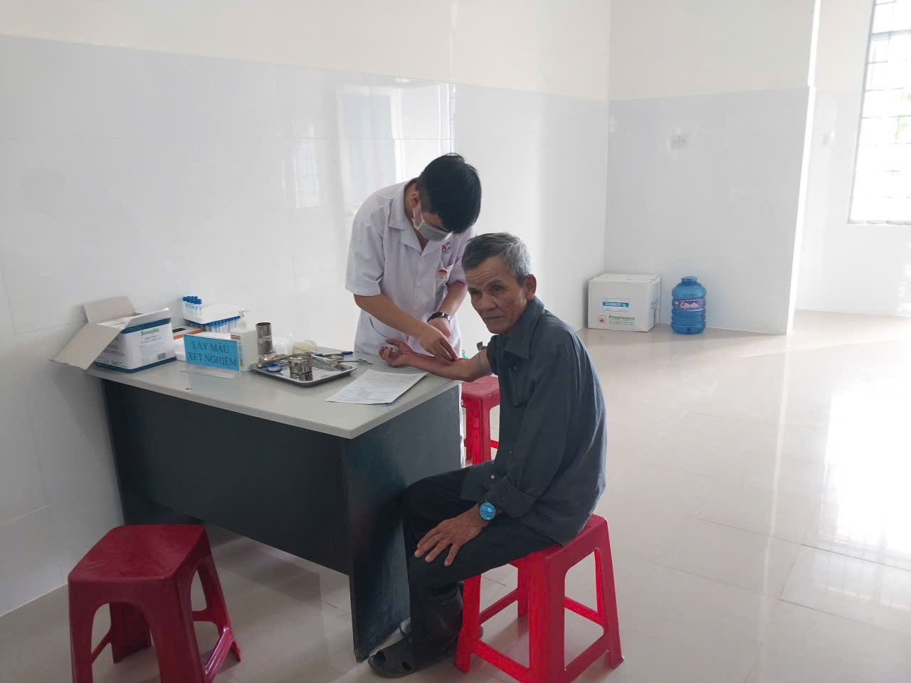 Sơn Thành: Tổ chức khám sức khỏe định kỳ miễn phí cho người có công với cách mạng