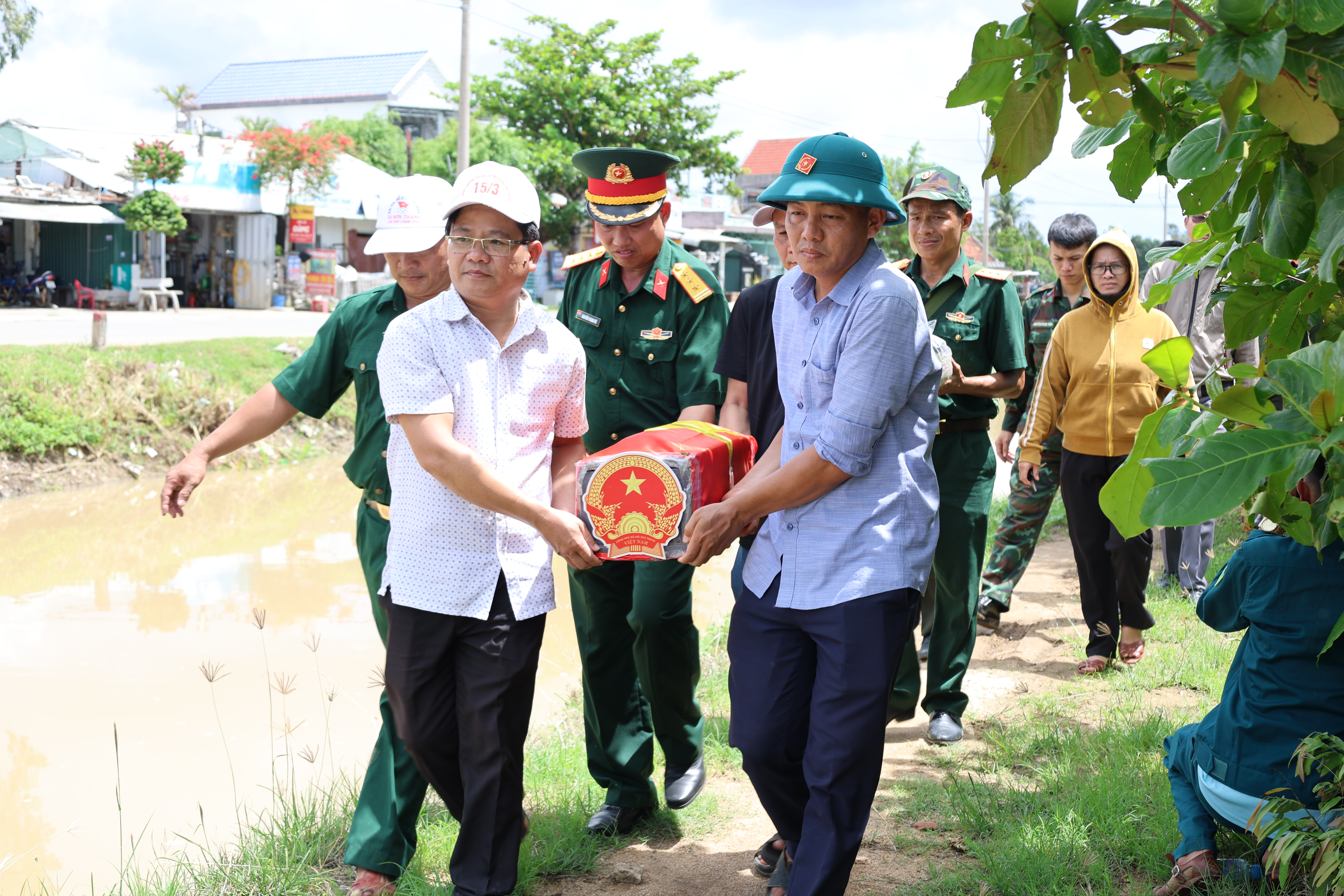 Sơn Thành: Quy tập hài cốt liệt sĩ thứ 2 tại thôn Tân Mỹ