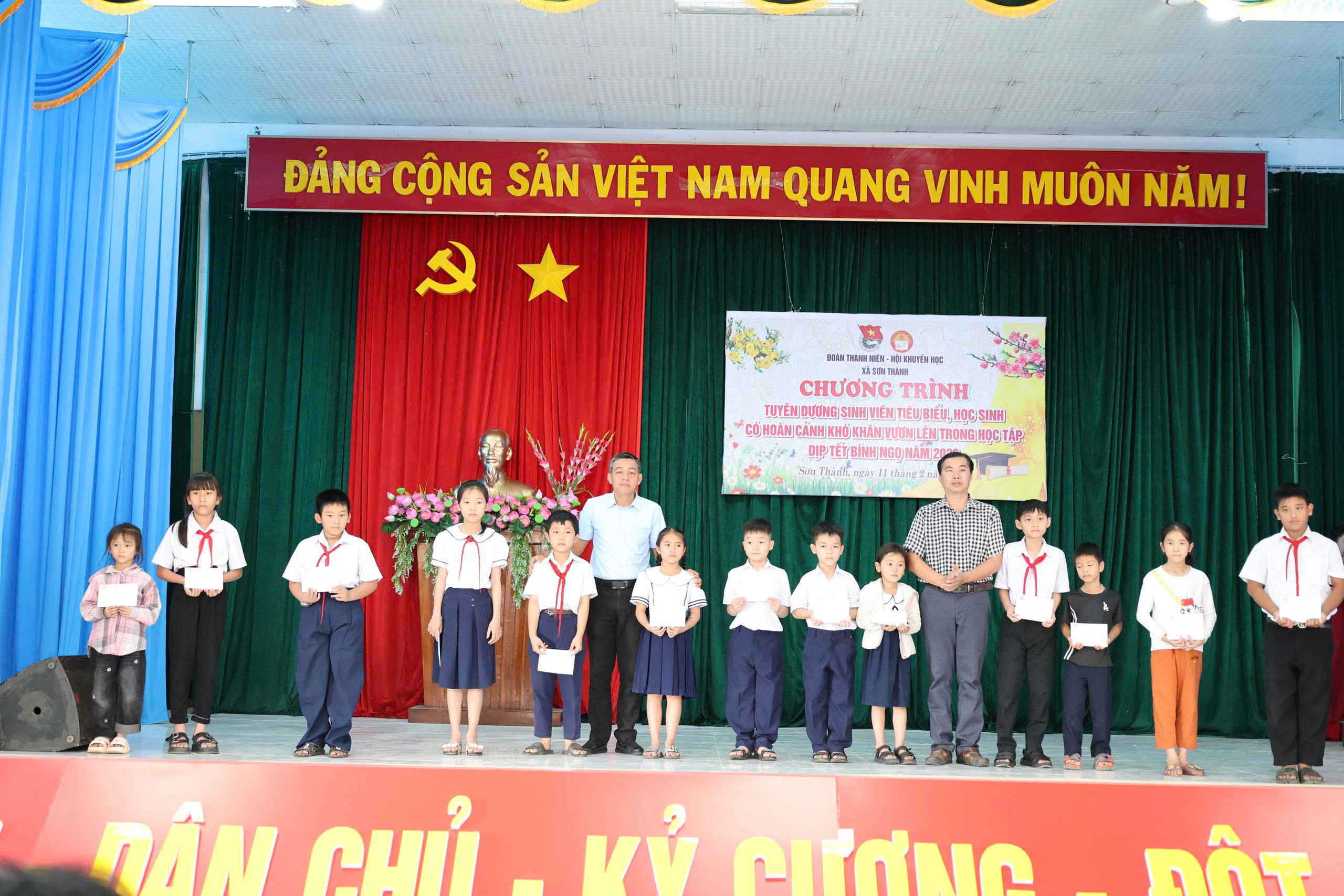 z7528081207268-f79f8a73e0a0f24aa735c29e7f082a3e