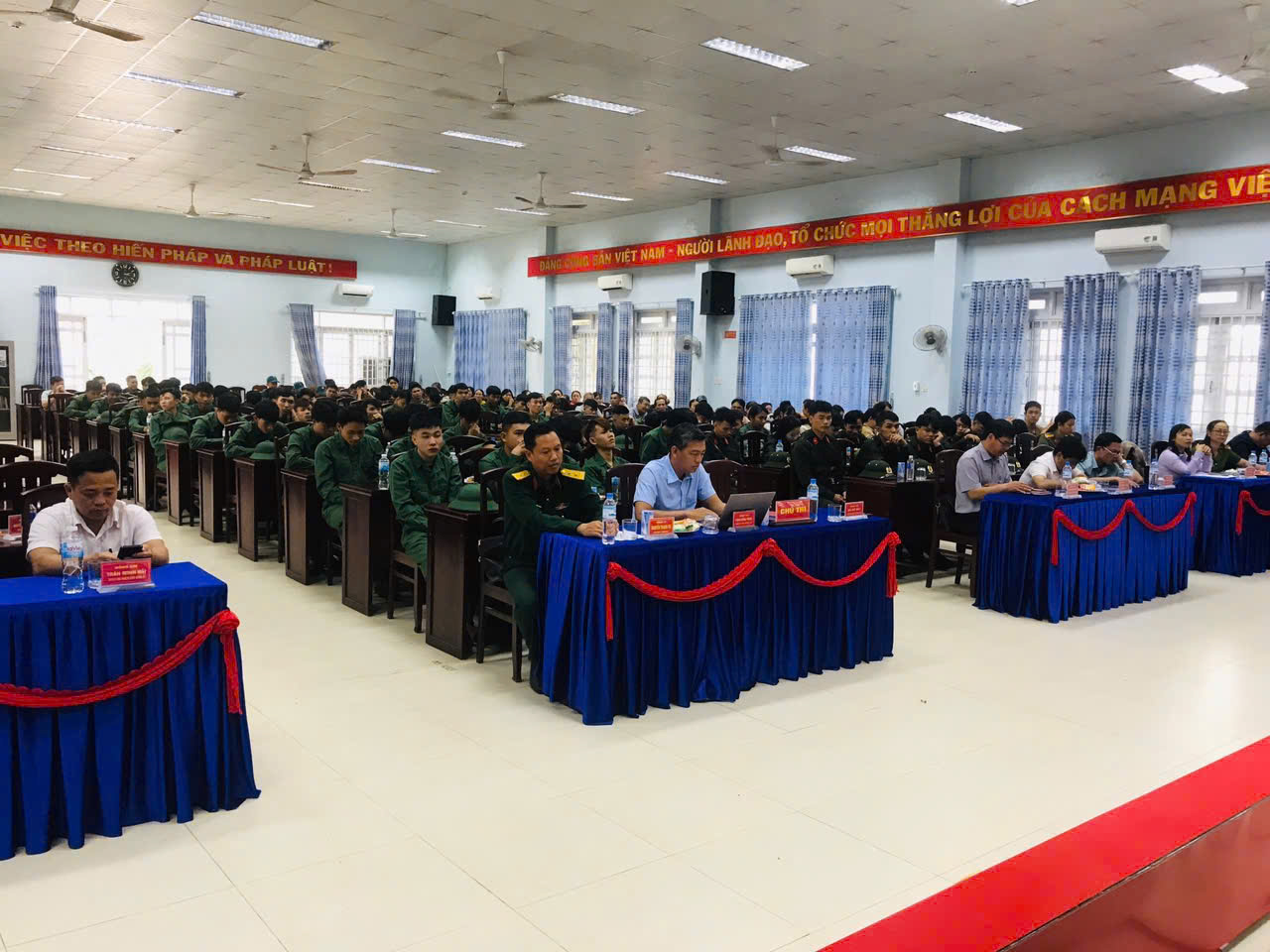 z7566548737605-1a3f4d555cb98d35d624ce256922c3a4