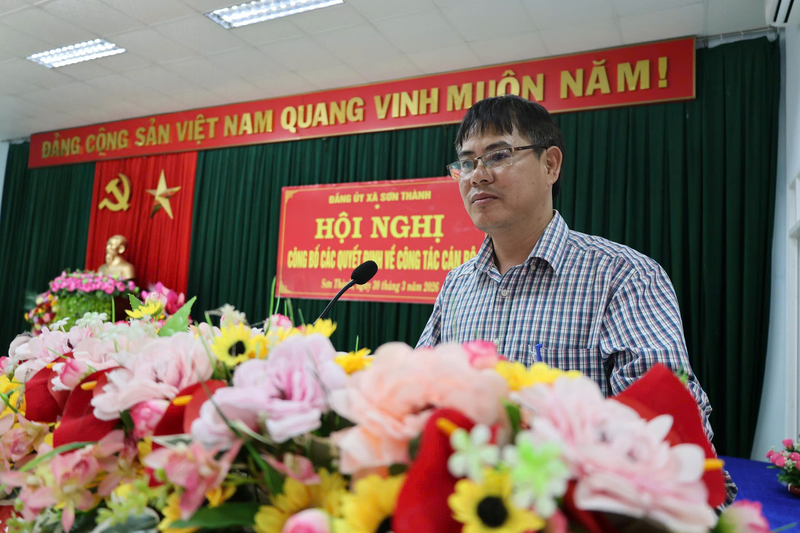 Sơn Thành: Công bố Quyết định về công tác cán bộ