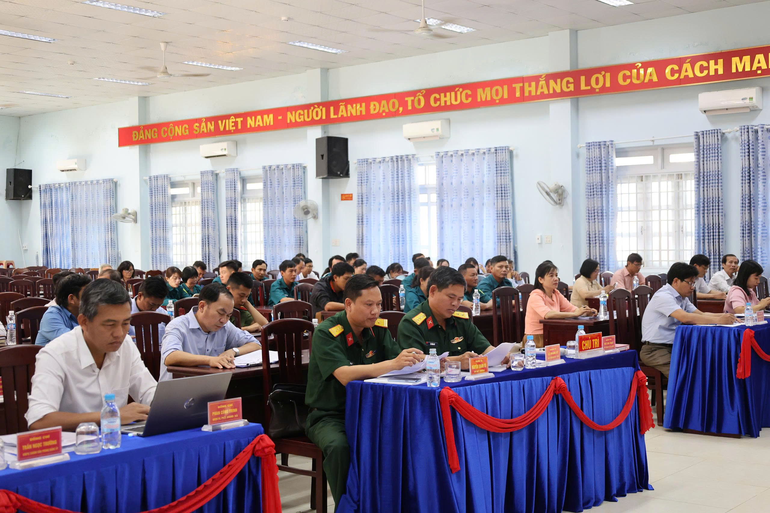 z7710603762254-55aee6261896553329333186d90e391b